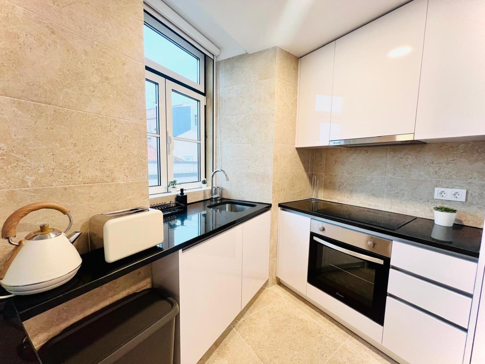 Lisbon Pink House II Beautiful 2 Bedroom Flat In City Center エクステリア 写真